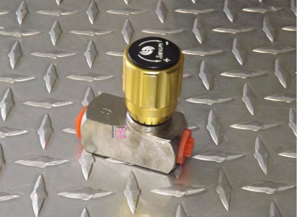 Throttle Check Restrictor Valve/Flow Control