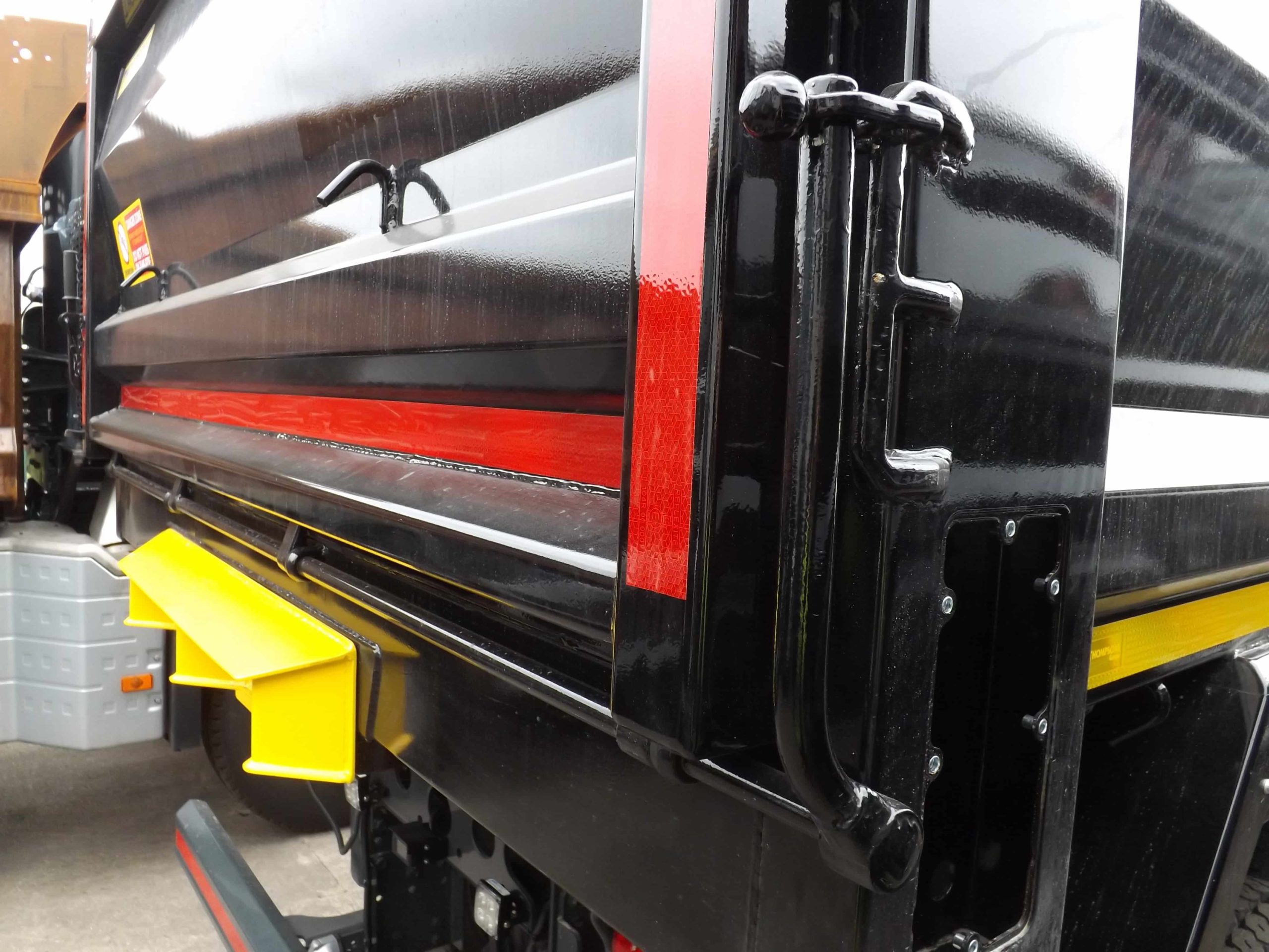 Thompsons Tailgate Lock bar assembly Thompsons E Parts