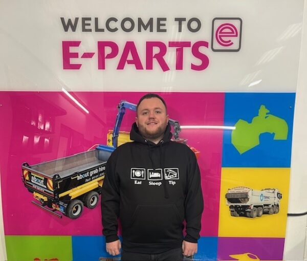 THOMPSONS (EAT-SLEEP-TIP) HOODIE BLACK (EACH) - Image 3
