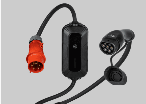Type 2 - 32A red commando socket | 3 phase | Adjustable 8A - 32a | 22kW charging cable